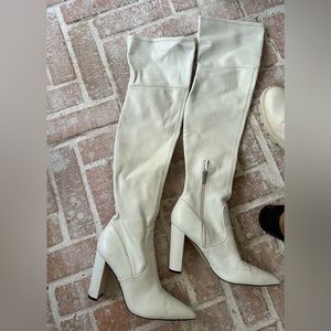 Marc Fisher heeled boots size 9.5 excellent used condition